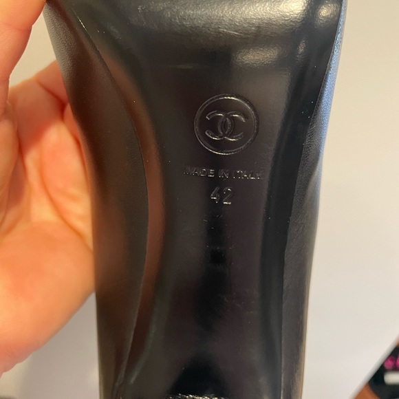 CHANEL round toe heels - Picture 5 of 6